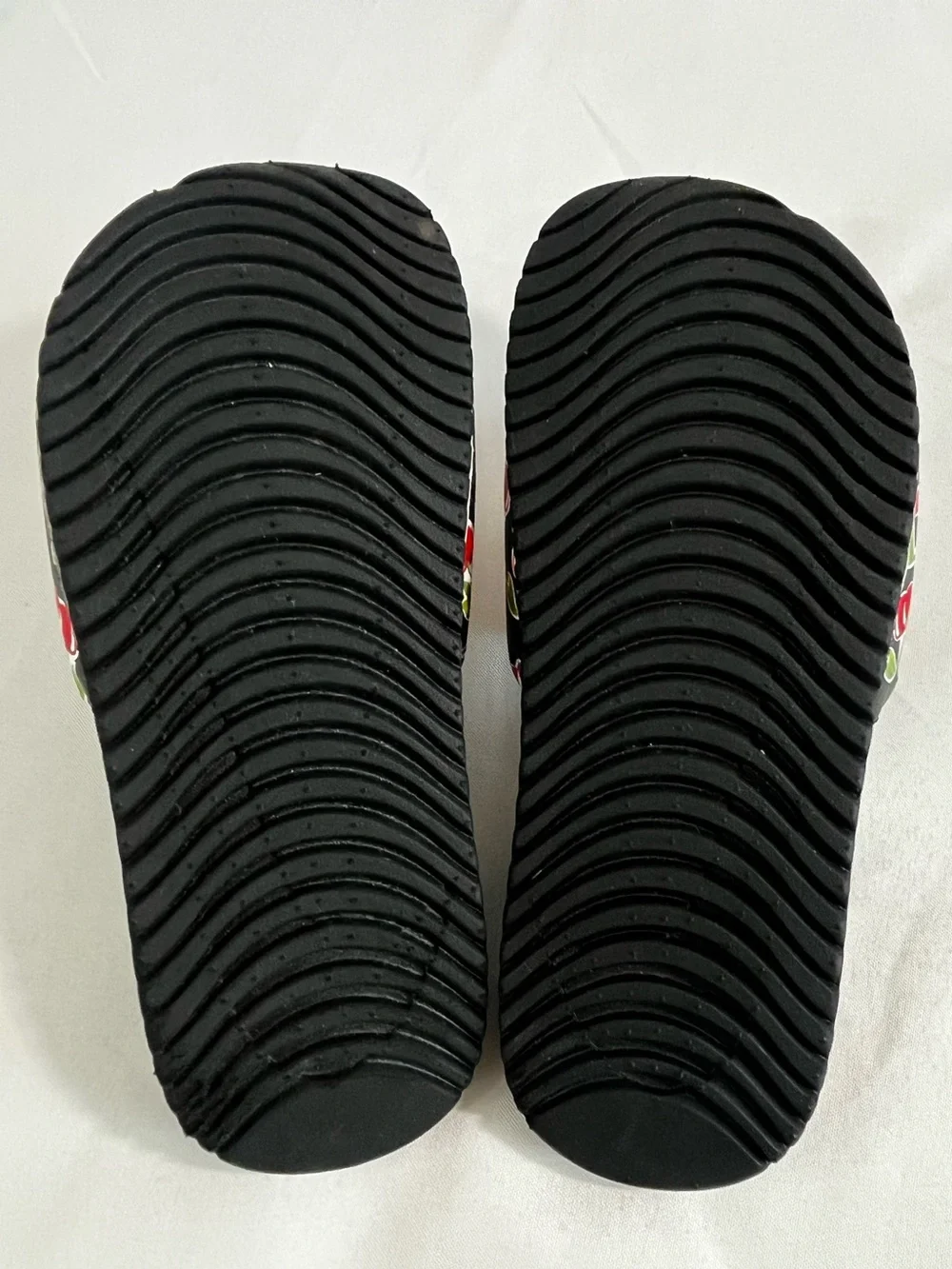 Nike Kawa Cherry Slide SE Sandals with White Swoosh Youth Size 3
